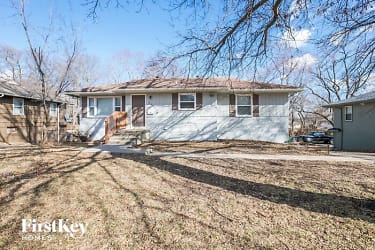 8607 Ford Ave - Raytown, MO