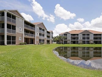 Village Lakes At Lake Orlando Apartments - Orlando, FL