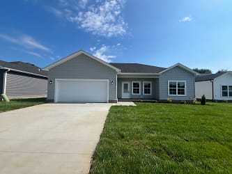 2670 Cedrus Ave - Bowling Green, KY