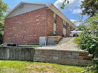 423 Hutton Ln - Jefferson City, MO