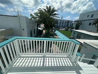 4249 Bougainvilla Dr #5 - Lauderdale By The Sea, FL