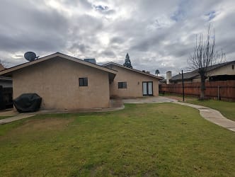 9408 Seager Ct - Bakersfield, CA