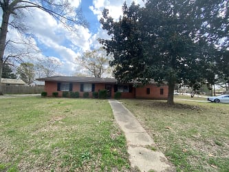 725 Marilyn Dr - Pearl, MS