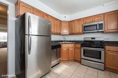 2003 W Touhy Ave unit 203 - Chicago, IL