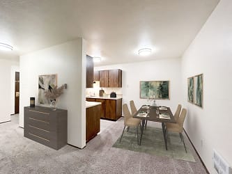 Tamarac Apartments - Seattle, WA