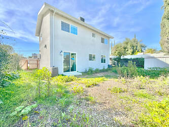 7342 Loma Verde Ave - Los Angeles, CA