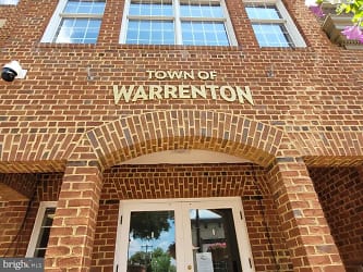 72 Erin Dr - Warrenton, VA