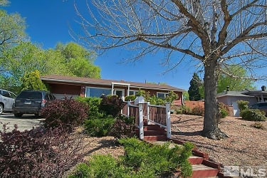 50 Mayberry Dr - Reno, NV