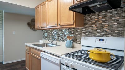 Carriage Hill Apartments - Randallstown, MD