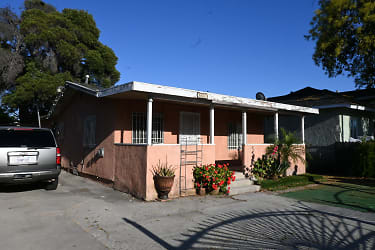 6302 Makee Ave - Los Angeles, CA
