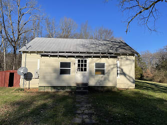 255 Co Rd 422 - Athens, TN