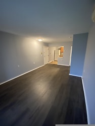 204 2nd St unit 6 - undefined, undefined