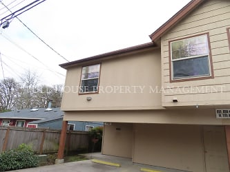 659 W 11th Alley - Eugene, OR