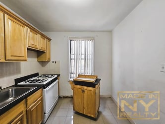65-10 108th St unit 2H - Queens, NY