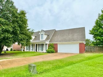 1155 Sir Doyle Cove - Southaven, MS