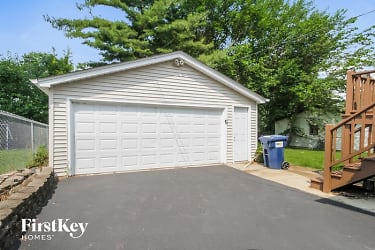 16818 Hobart Ave - Orland Hills, IL