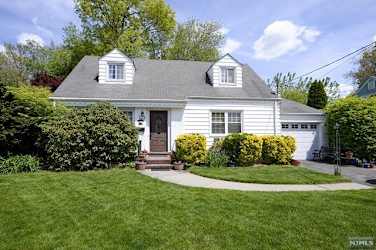 16-03 Radburn Rd - Fair Lawn, NJ