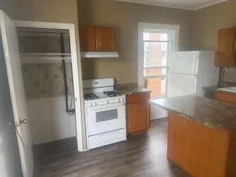1402 East Ave unit 3 - Stevens Point, WI