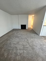 700 Crater Lake Ave unit 35 - Medford, OR