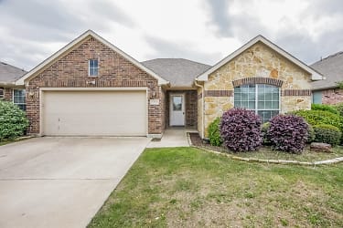 1412 Brownford Dr - Burleson, TX