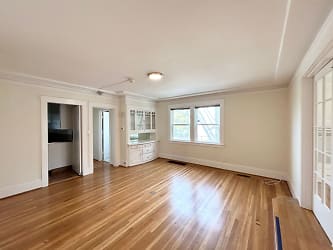 5421 Broadway unit 5425 - undefined, undefined