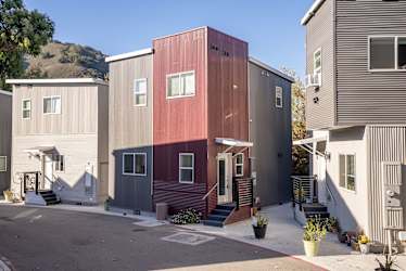 Beautiful Apartment Community In Downtown San Luis Obisp - San Luis Obispo, CA