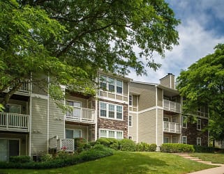 Cherry Knoll Apartments - Germantown, MD