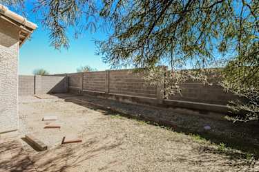 2339 E Greenlee Ave - Apache Junction, AZ