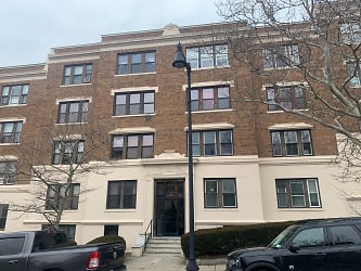 1657 Commonwealth Ave unit 1 - Boston, MA