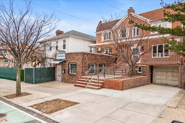 102-07 63rd Rd - Queens, NY