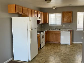 716 30th Ave Ct unit 4 - Greeley, CO
