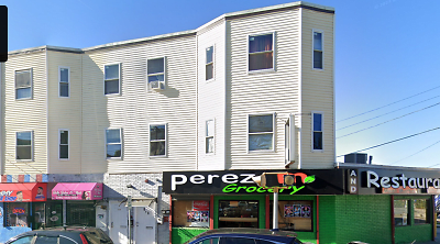 326-334 Lawrence St unit 332 3R - Lawrence, MA