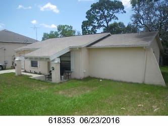 11267 Tuscanny Ave - Spring Hill, FL