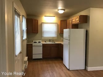 608 S Whitcomb St - Fort Collins, CO