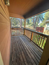 423 SW Garfield Ave unit 200 - Bend, OR