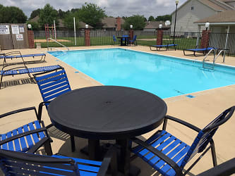 Carriage House Apartments - Paragould, AR