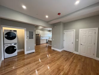 71 Pearl St unit 1 - Somerville, MA