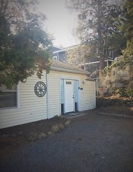 513 NE Irving Ave - Bend, OR