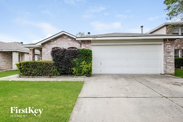 8771 Cove Meadow Lane - Fort Worth, TX