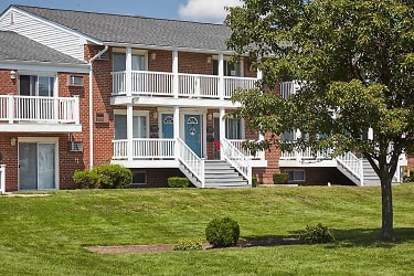Brittany Springs Apartments - Levittown, PA
