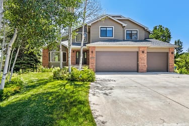 5436 Hilldale Ct - Fort Collins, CO