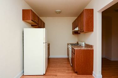 2600 N Kimball 402 - Chicago, IL