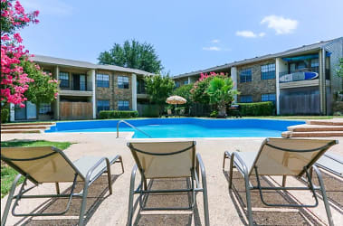 Colony Apartments - Woodway, TX