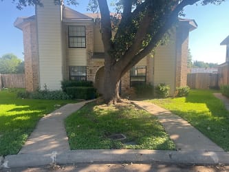 4336 Hulen Cir E - Fort Worth, TX