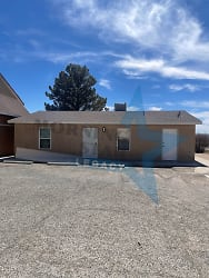 2051 Mars Ave unit Ofc - Las Cruces, NM