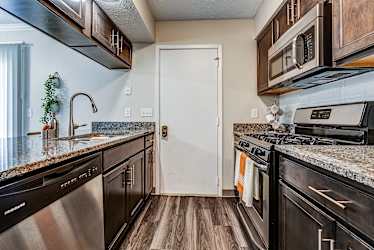 Park Club Apartments - Westerville, OH