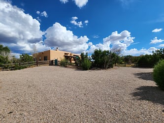2 Isidro Rd - Santa Fe, NM