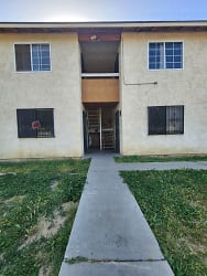 1303-1301 Bernard St. Apartments - Bakersfield, CA