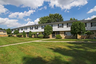 Cambridge Court Townhomes Apartments - Elyria, OH