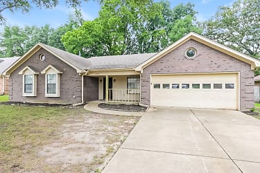 6875 Ironwood Dr - Olive Branch, MS